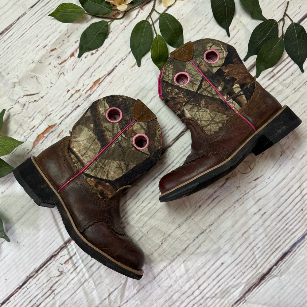 Ariat Size 6 7 Fatbaby Cowboy boots Camouflage Pink cowgirl Boots